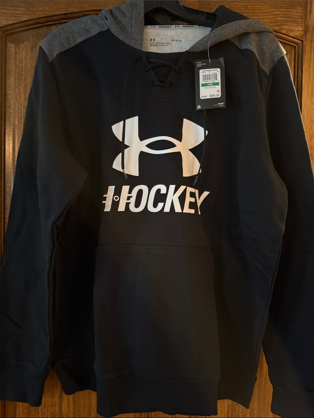 Under Armour Men’s Black & Gray Crewneck Hockey Pullover